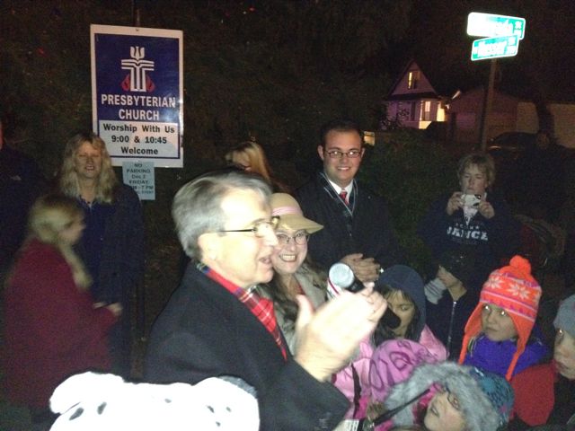 Mayor turns on Christmas tree lights at the First Presbyterian Church