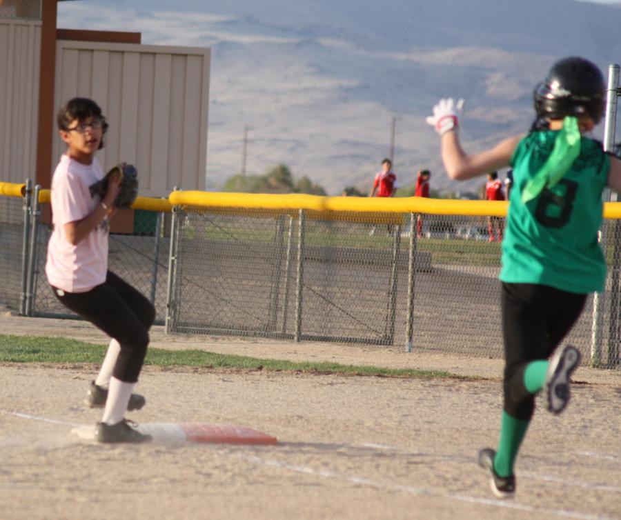 Abby Ruelas gets force out against Sweet Peas