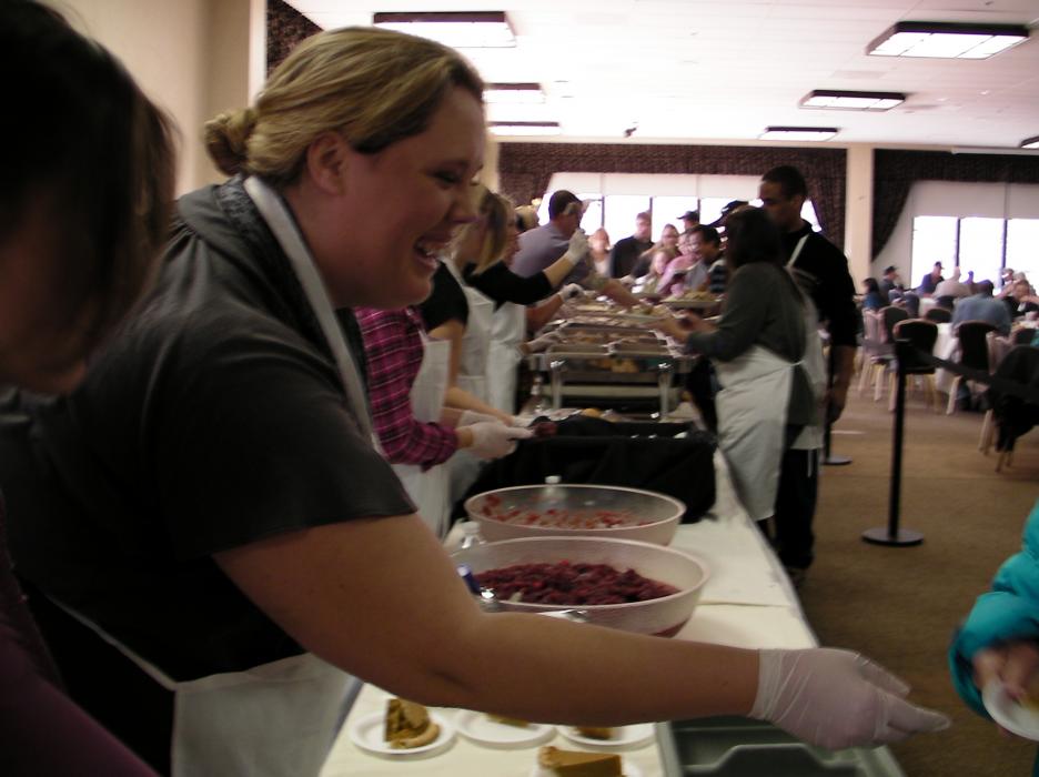 Tonya Laney brought her daughter Shania Wood to volunteer.