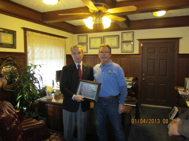 Mayor Robert Crowell with Vietnam Veteran John Hussong