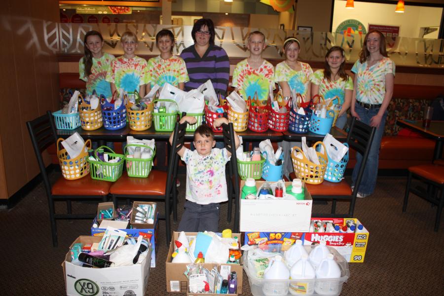 Silver Sage 4-H Community Club donating items