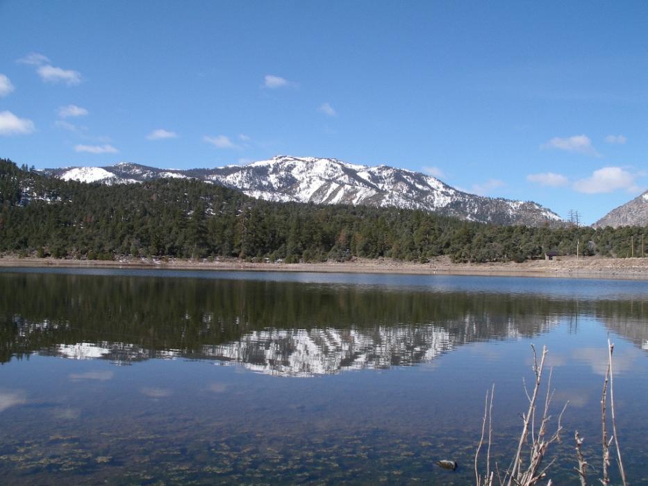 A warm, gorgeous day at the reservoir.  Photo by Don Quilici