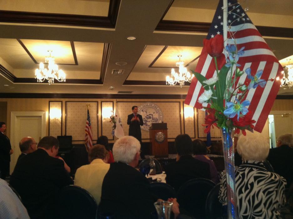 Wisconsin Gov. Scott Walker addresses Nevada's GOP Central Committee.