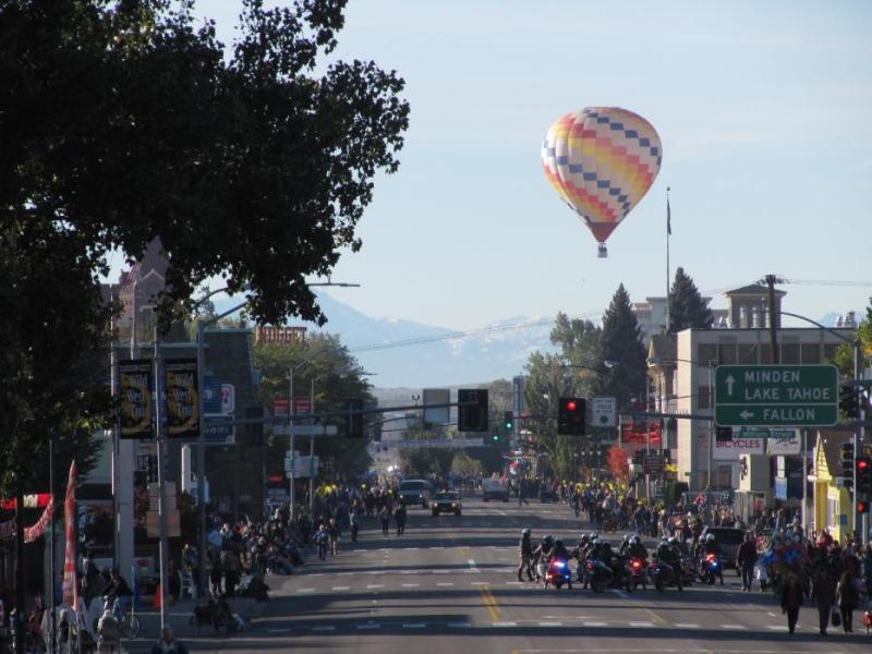 Spectators near the beginning of the 2012 parade.  Photo by Elaine Quilici