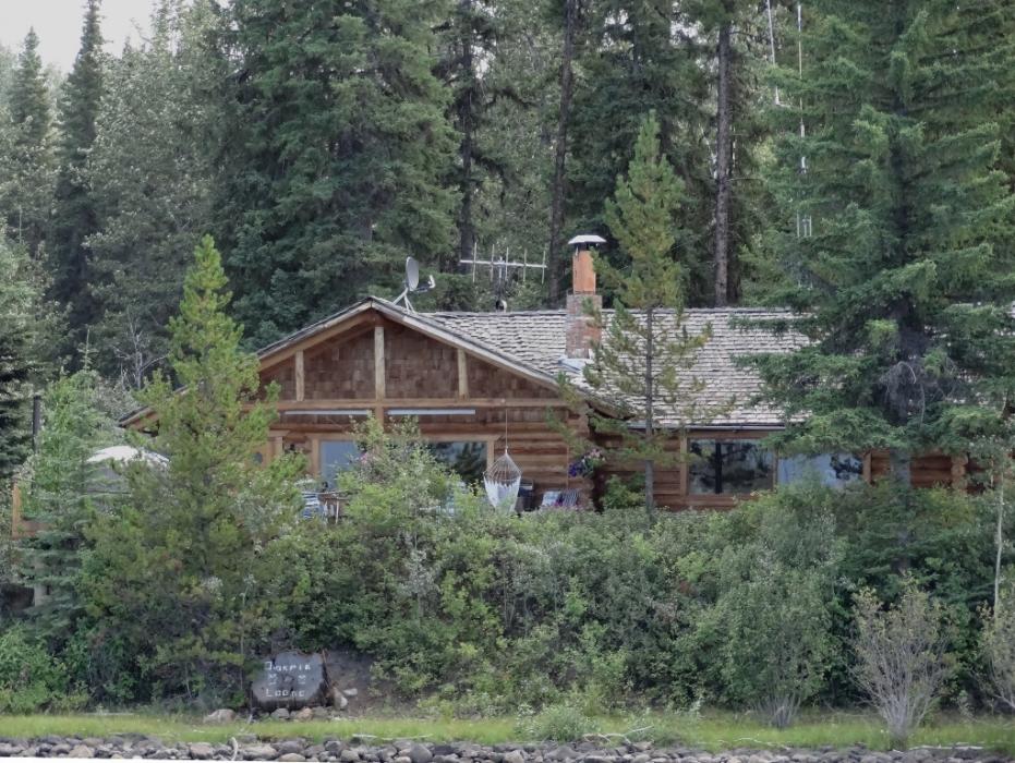 Ookpik Wilderness Lodge on Babine Lake, B.C. Photo by Elaine Quilici