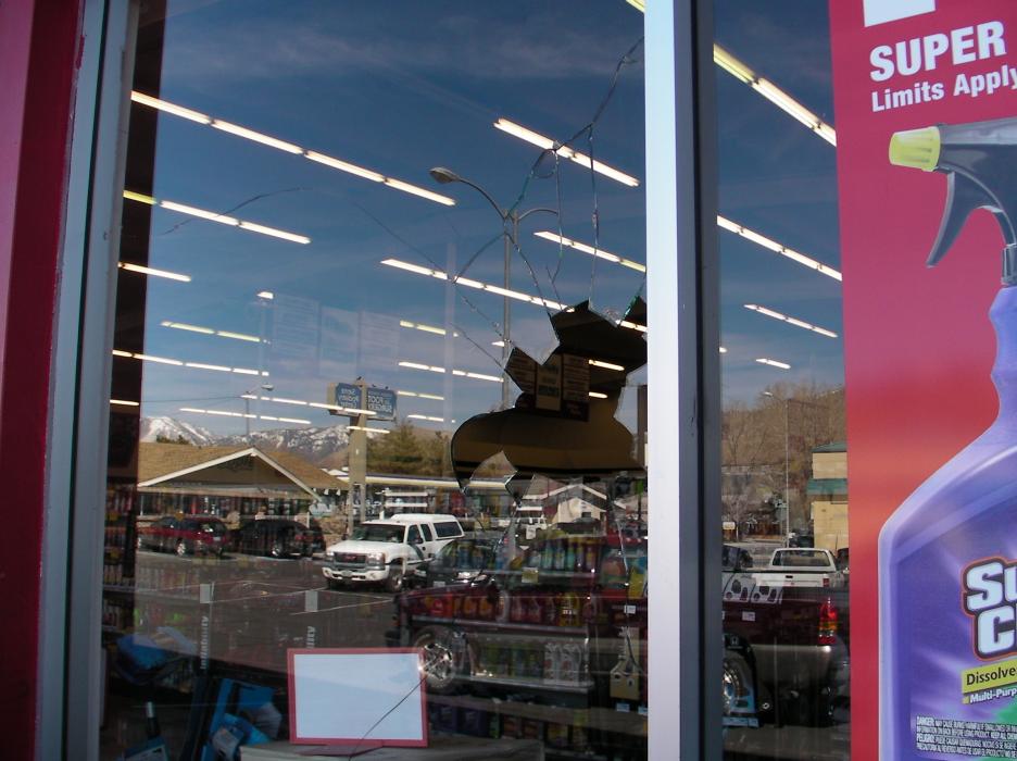 O'Reilly Auto Parts had a window smashed out.