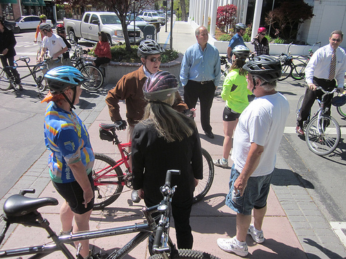 Muscle Powered’s Kelly Clark and Lee Harter talk with Carson City Mayor Bob Crowell and Shelly Aldean. Photo by Muscle Powered