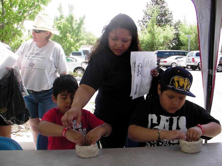 Project Empty Bowls clay making by Alexis Gomez, Vivian Andrade and Bryan Islas.
