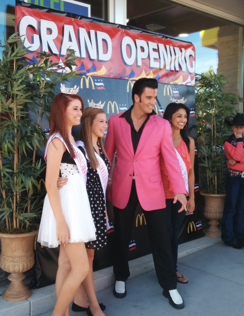 Elvis poses with Misses Carson City, Douglas County, and Lake Tahoe