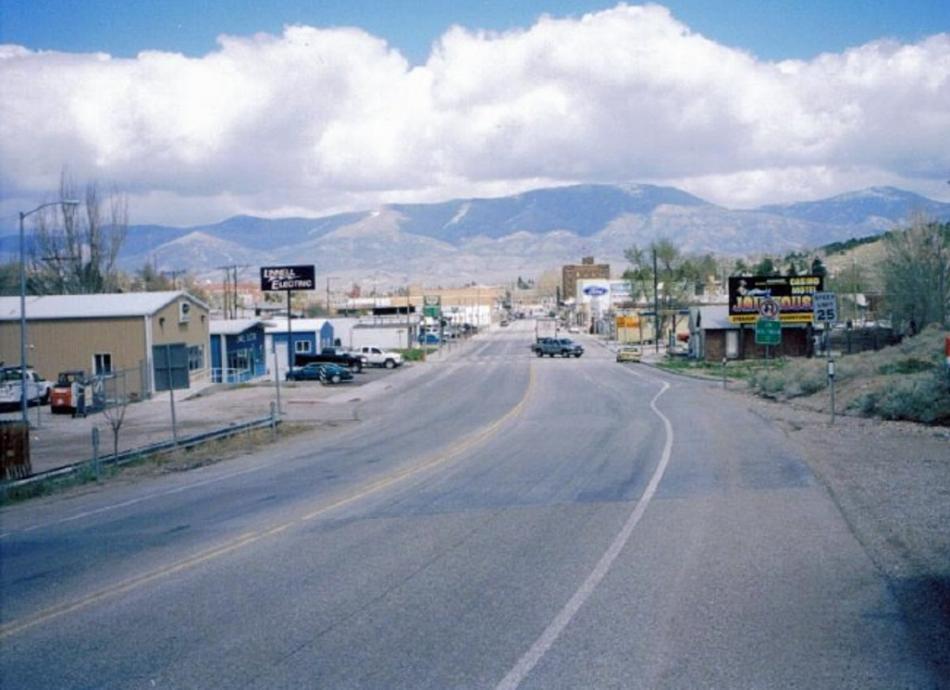 Entering Ely. Photo by Elaine Quilici