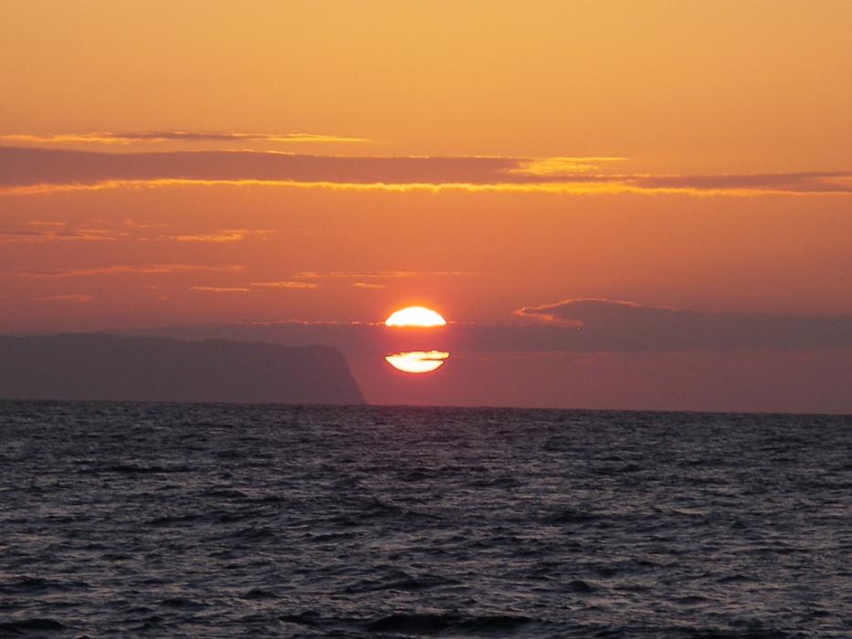 Hawaiian sunset. Photo by Elaine Quilici