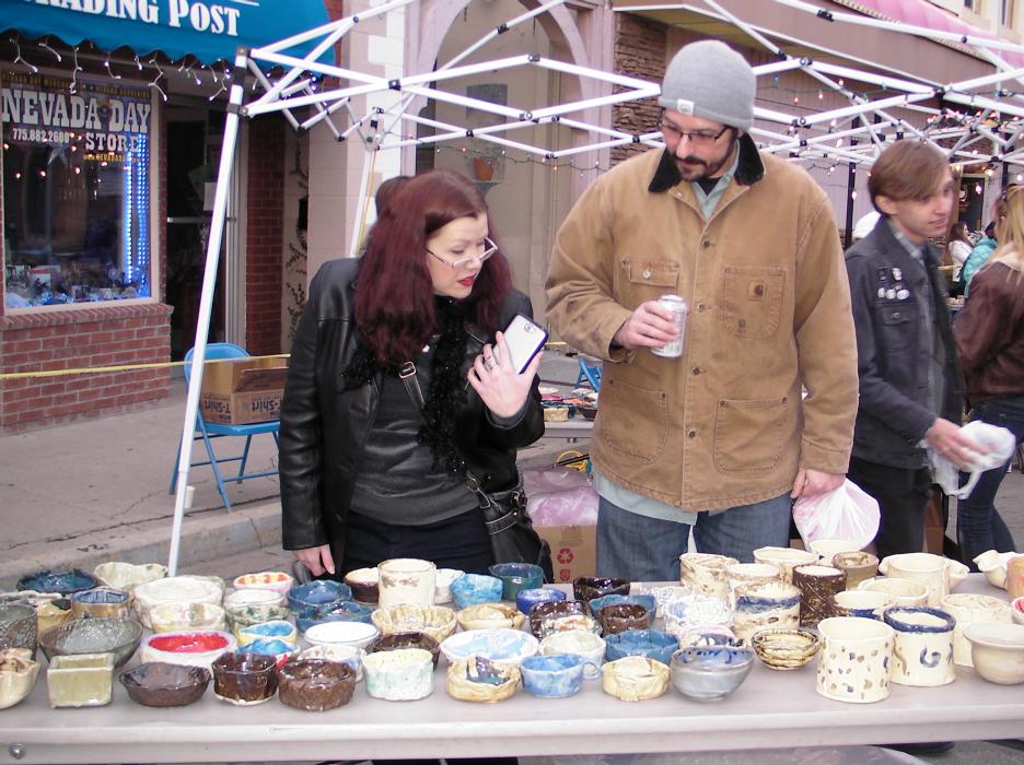 Devon Wirtz and Jeff Yezek browse for their perfect picks.