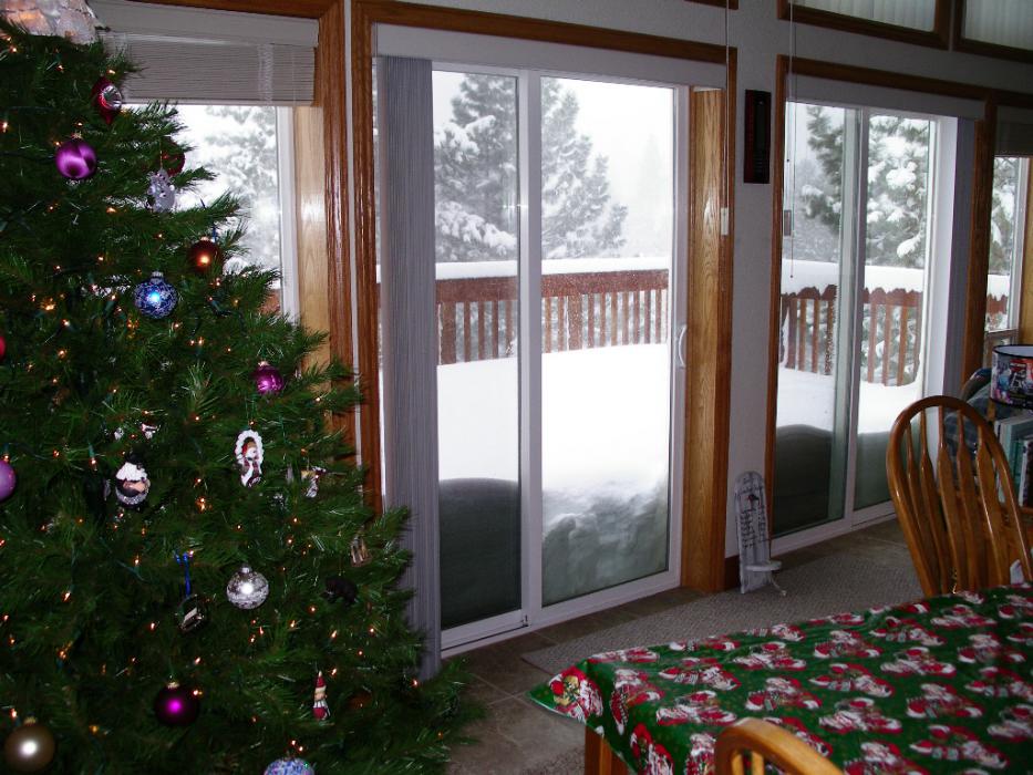 Still snowing on Christmas morning.  Photo by Elaine Quilici
