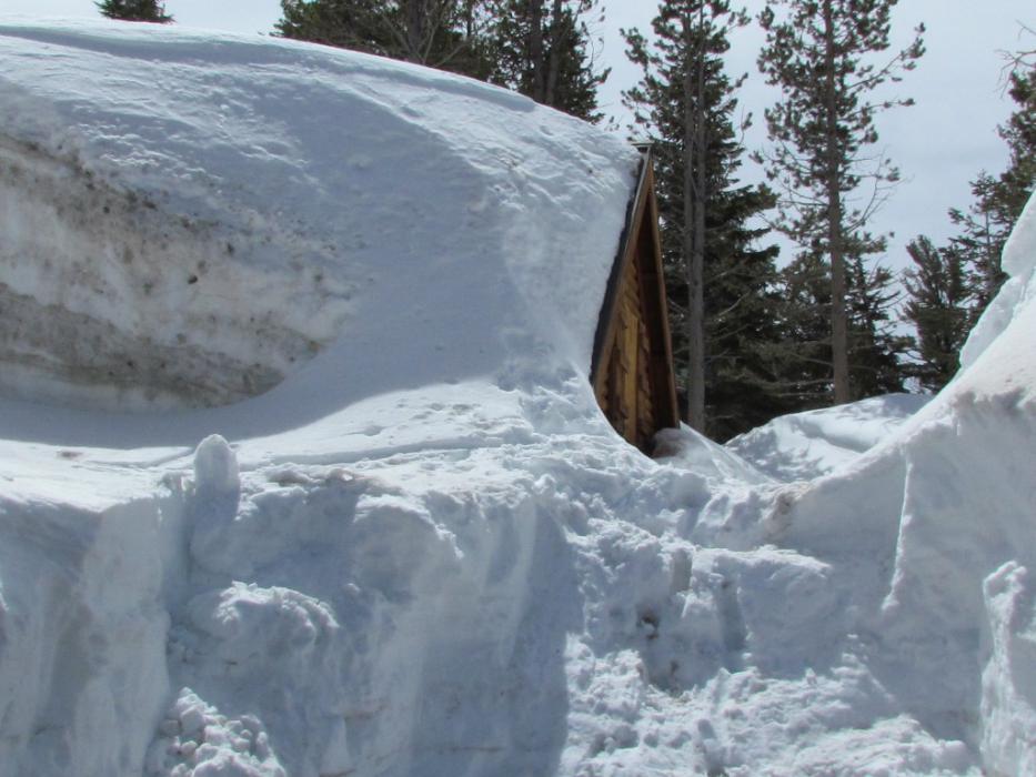 U.S. Forest Service building at Kit Carson Pass the same day. Photo by Elaine Quilici