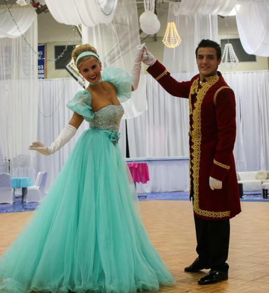 Paris Regan and Ben Ray as Cinderella and Prince Charming. Photo by Angila Golik