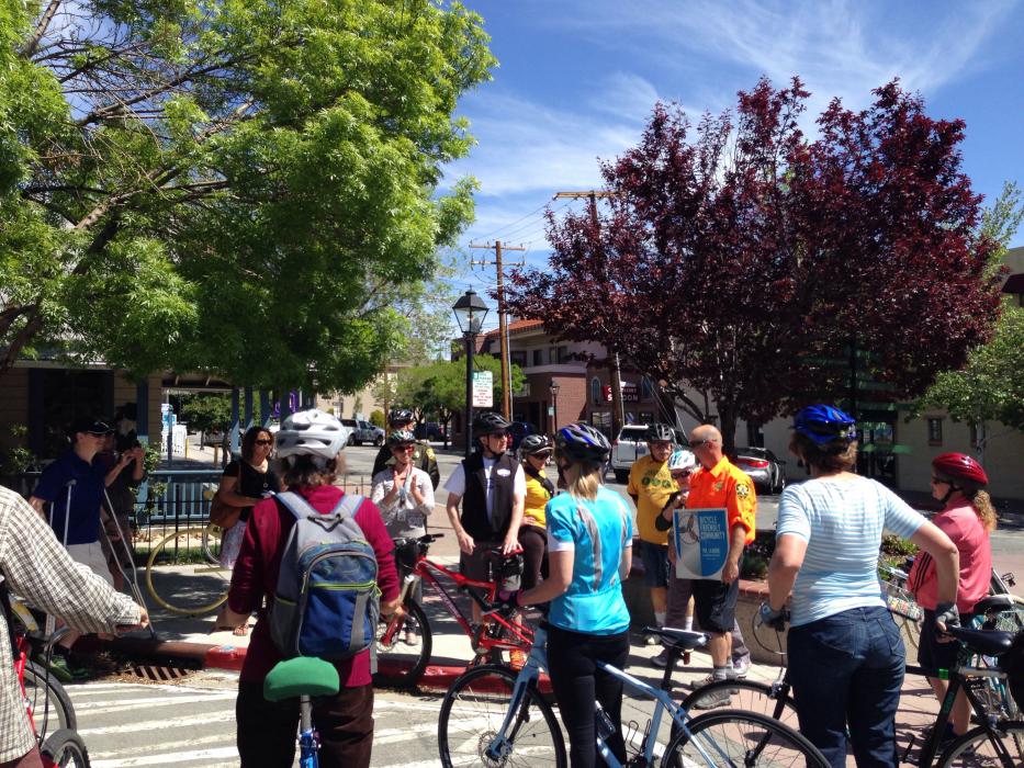 Mayor Bob Crowell addresses the group before the ride.
