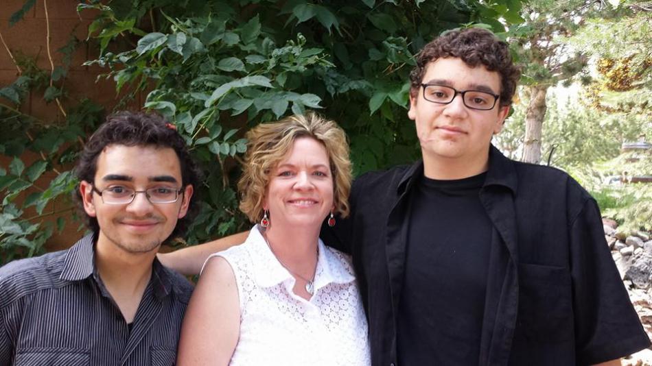 Elijah, on the right, his mother Roberta and brother Nathaniel.