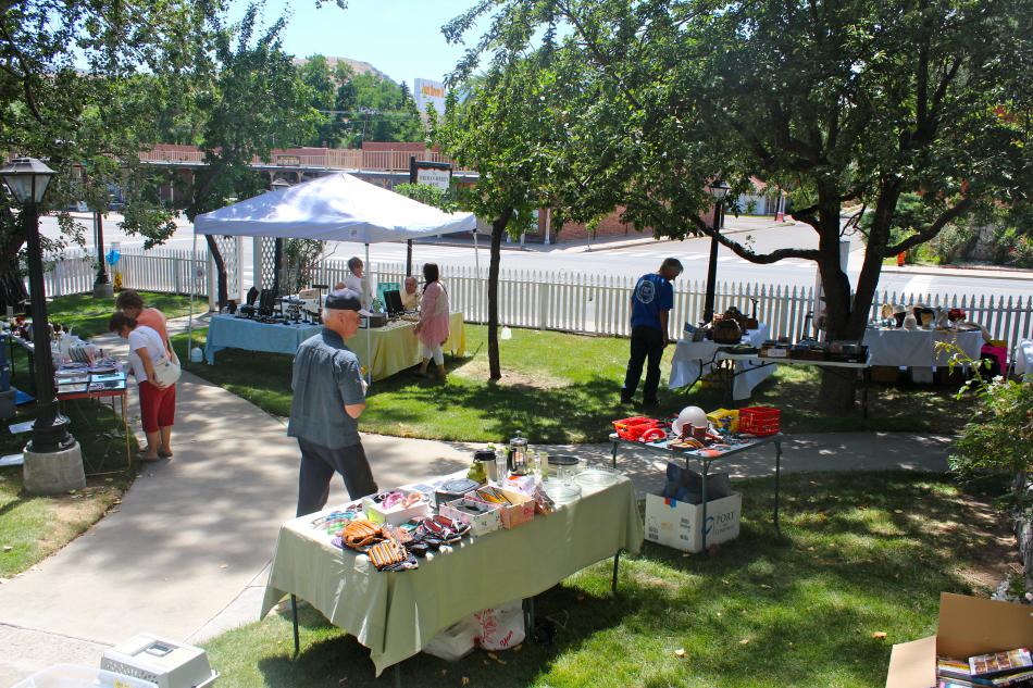 Guests browse the sellers' old treasures