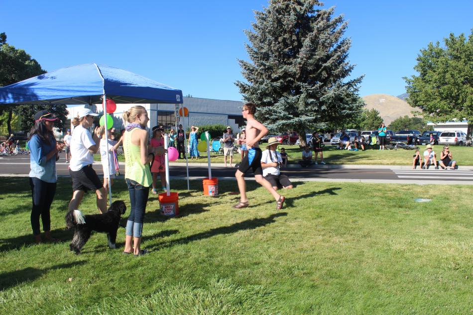 Kids finish the triathlon