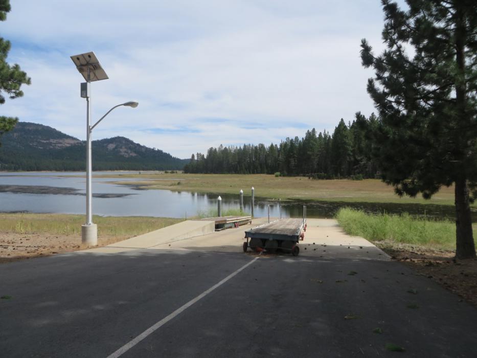 Camp Five boat ramp at Davis Lake, Calif. Photo by Elaine Quilici