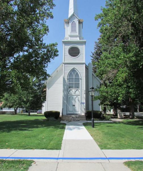 The very New Englandish St. Peter’s Episcopal Church can be found on the Kit Carson Blue Line Trail.