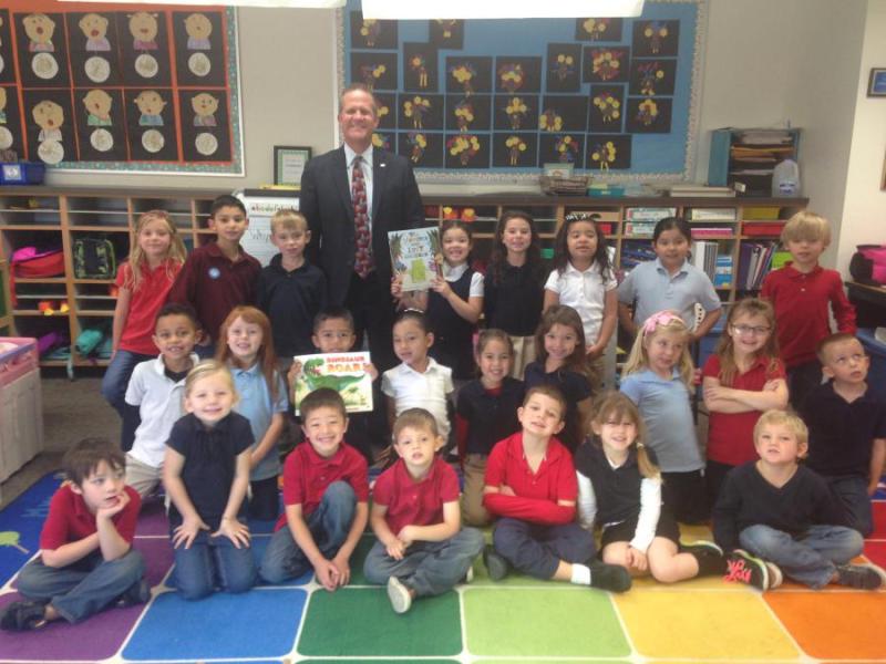 Lt. Governor Mark Hutchison with Mrs. Cacioppo's Kindergarten class