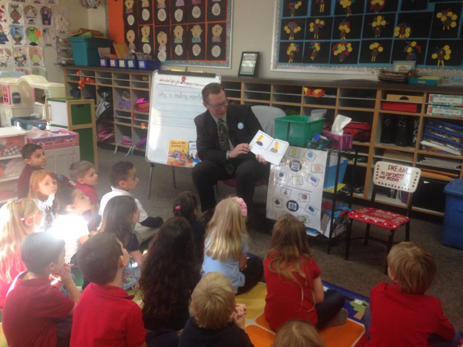 Senator Ben Kieckhefer reading to Mrs. Cacioppo's kindergarten class