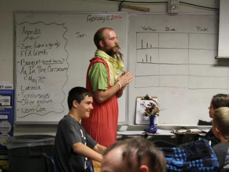 Charlie Mann addresses the Carson High School Career and Tech students.