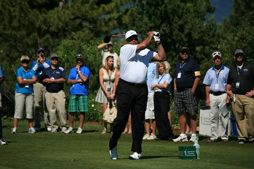 Fan favorite Charles Barkley returns to Edgewood Tahoe to show off his infamous golf game.
