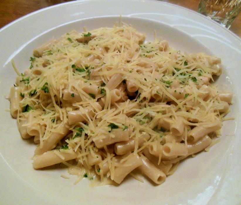 Photo by Lisa Fisher. Penne Alfredo made with gluten-free penne pasta.