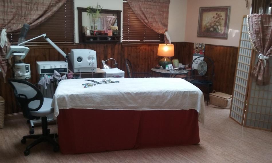 Treatment room at Chi.
