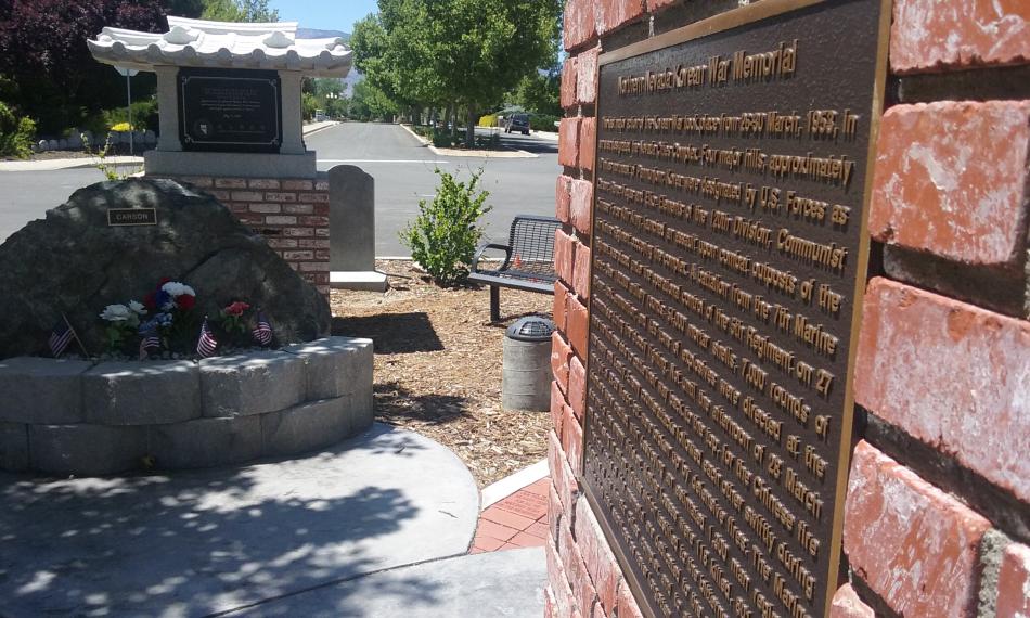 Plaque memorializing those served in the Korean War.