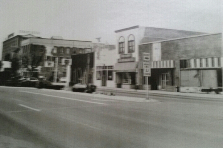 Photo courtesy Robin Shriver. Black and white photograph of the building circa 1980s.