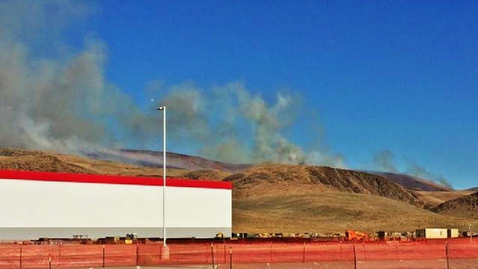 Photo courtesy Brett Rose. Brushfire near USA Pkwy in Storey County