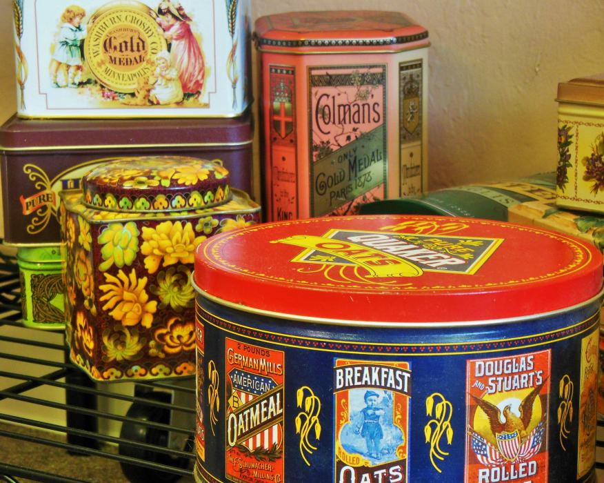 Vintage kitchen tins.