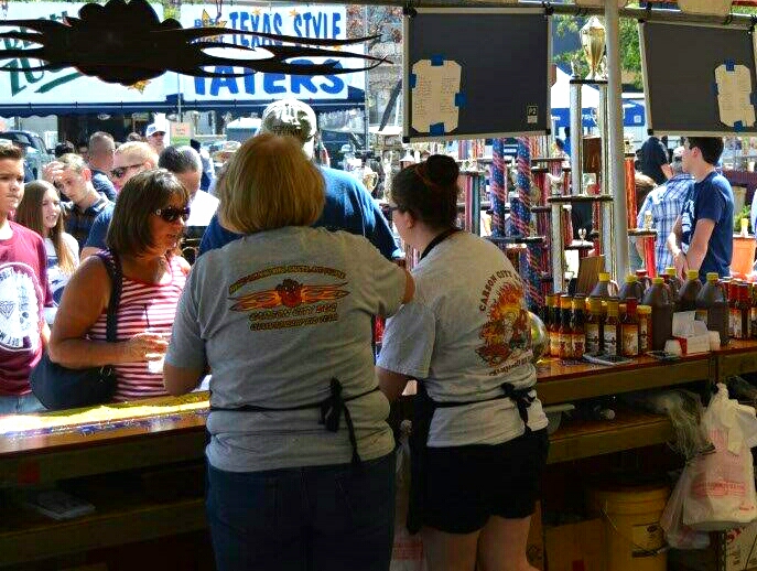 Counter crew serving customers.
