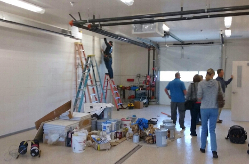 Garage off the building where animal control brings in new intakes.
