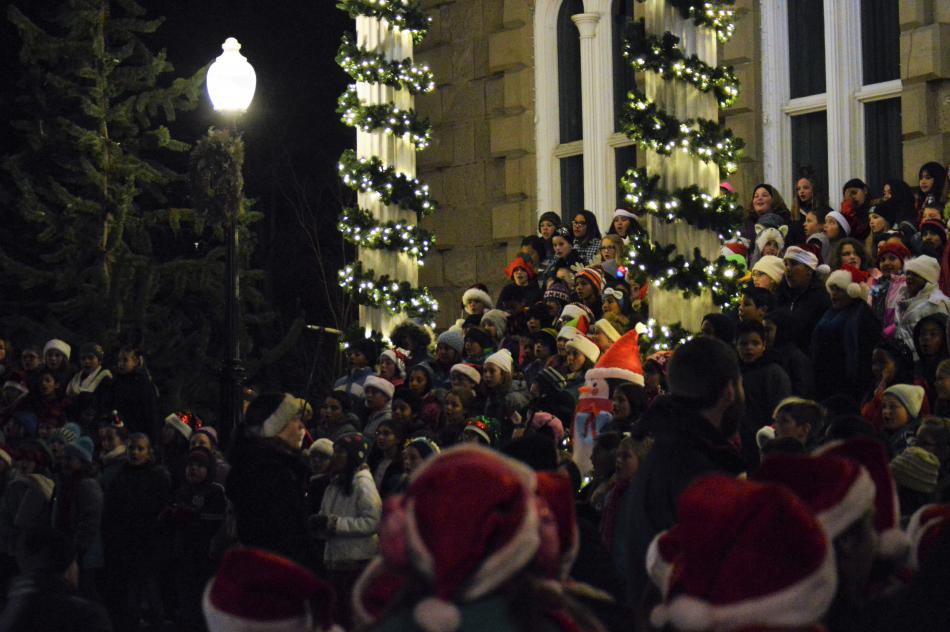 Fifth grader chorus at the Capitol steps Friday night.