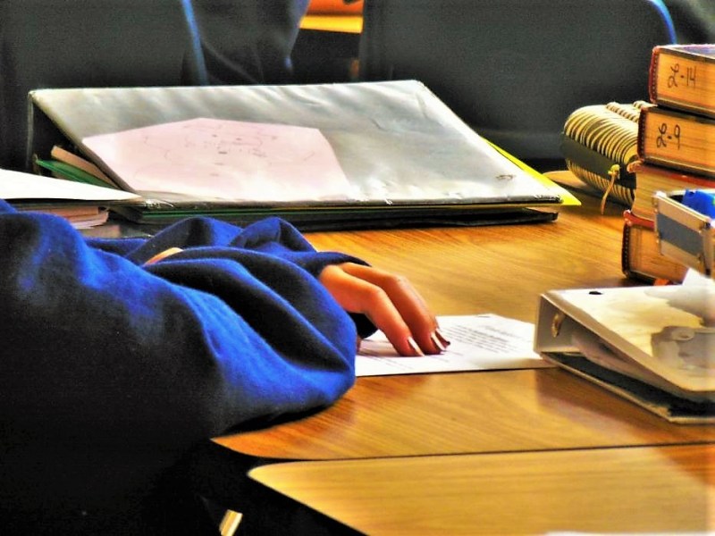 Photo by Brett Fisher. A student in eighth-grade English at Carson Middle School.