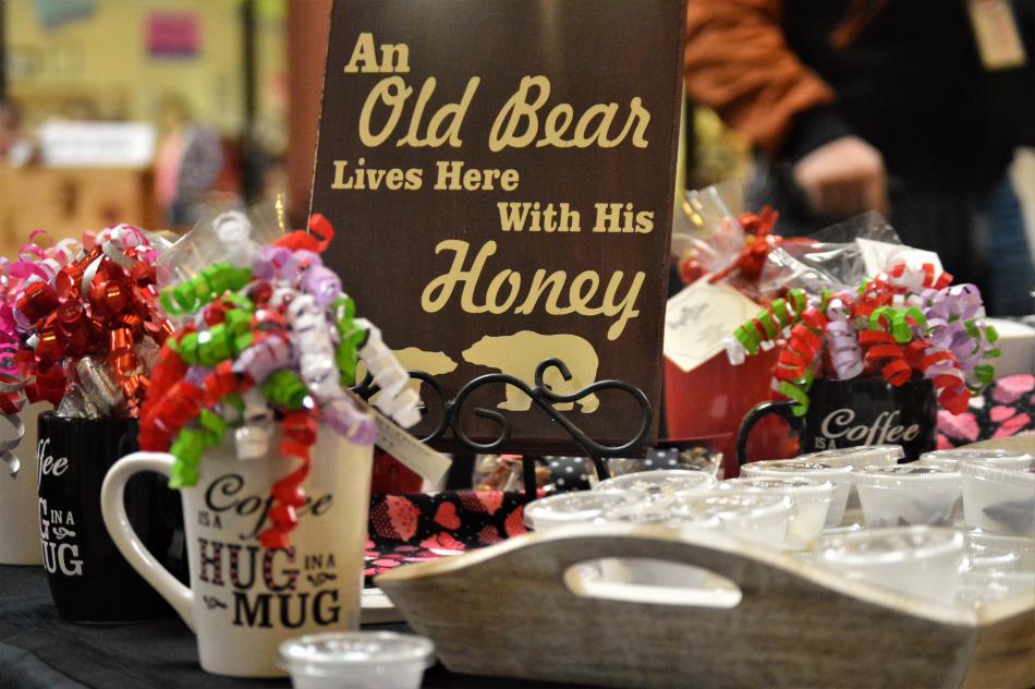 Photo by Arianna Schmidt. Valentine gift display at the Carson Mall Saturday.