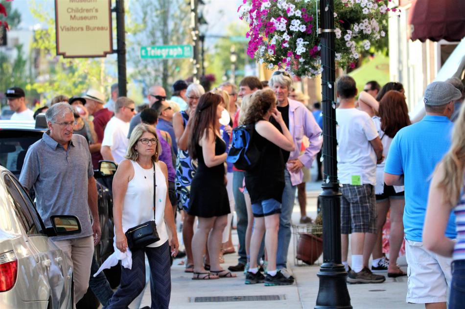 Line of guests outside of The Basil along North Carson Street.