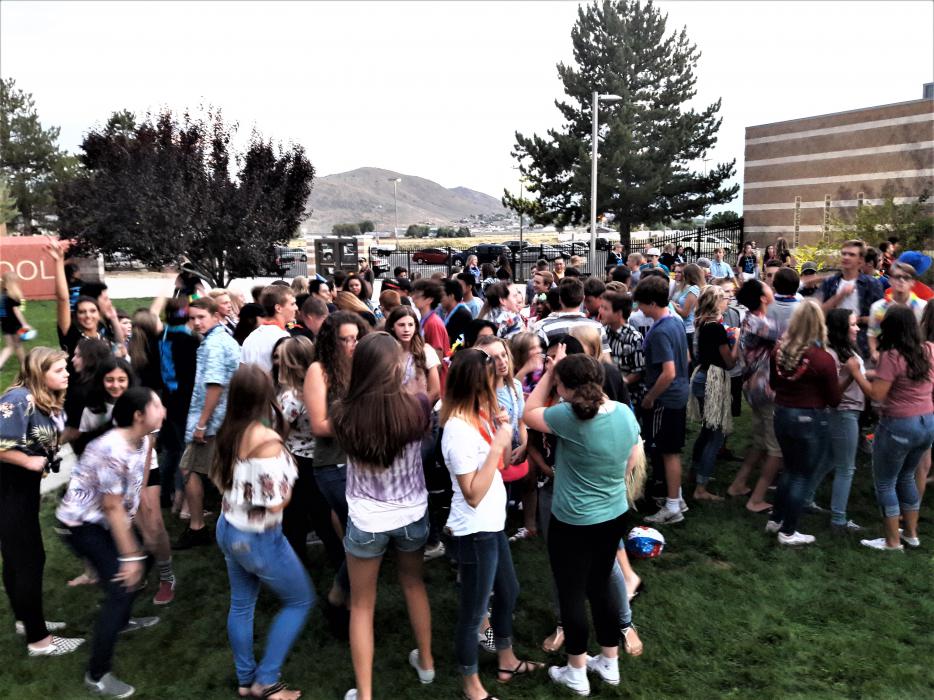 Incoming Carson High School students meet up for freshman orientation.