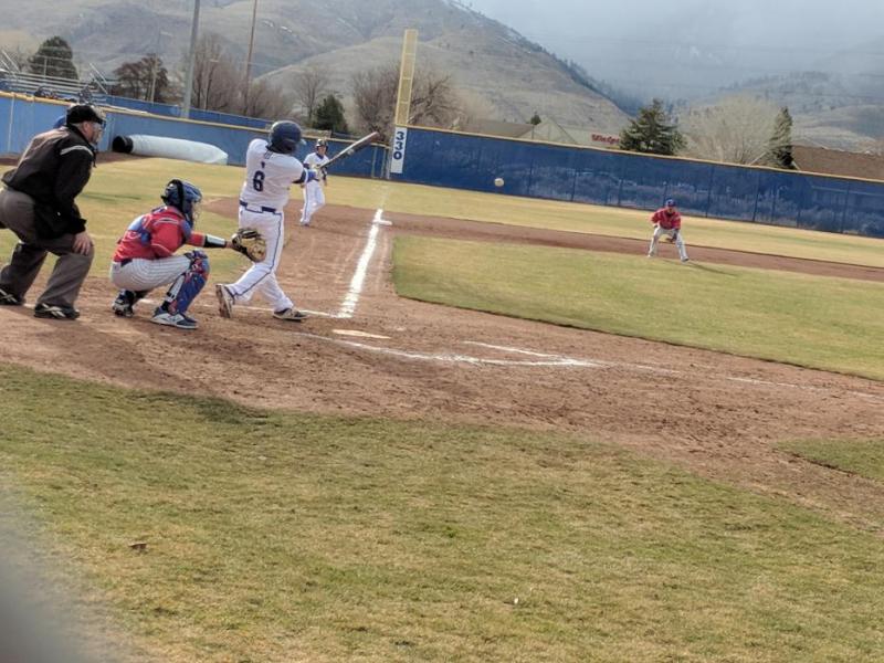 Junior Kahle Good finished 1-2 with an RBI single.