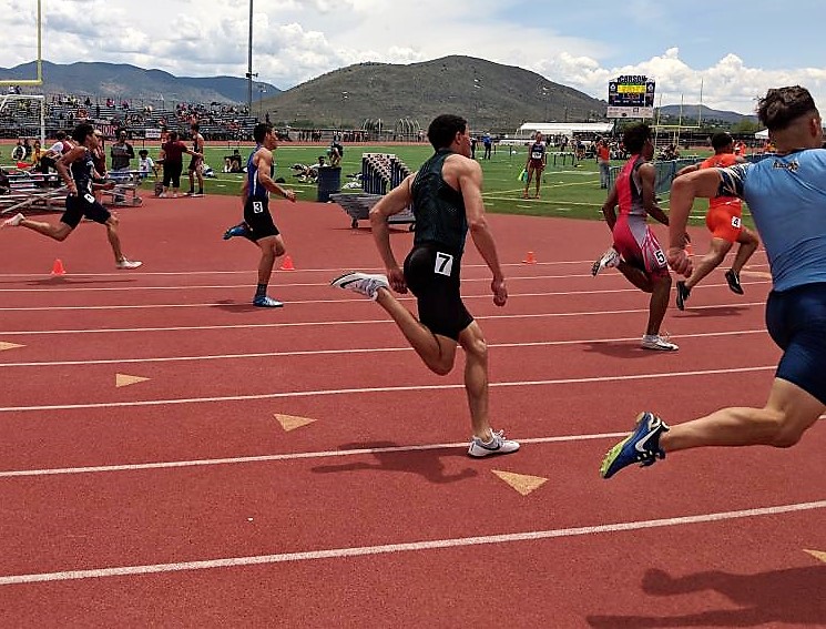 Ben Granados (3) fights his way to the finish line.