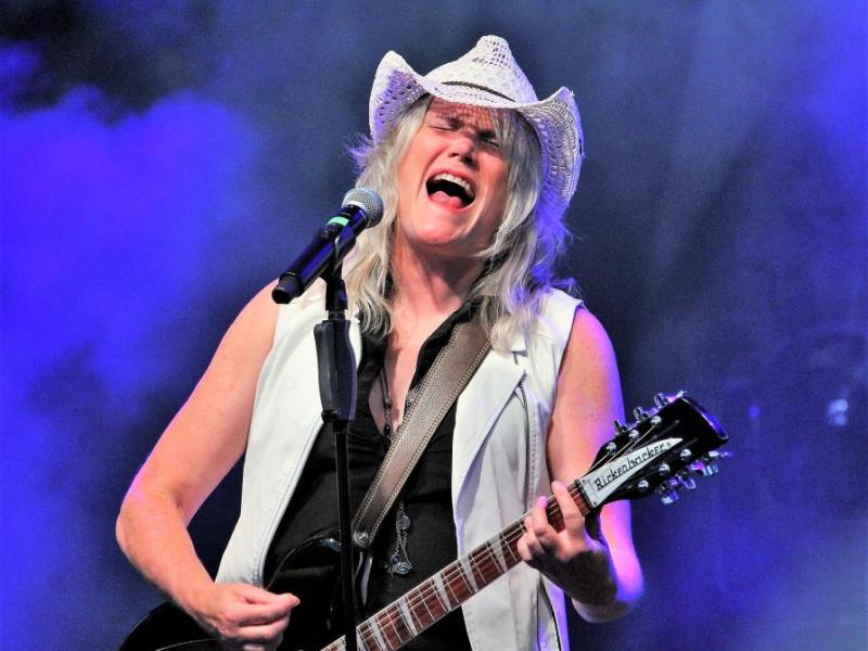 Photos by Brett Fisher. Cathy Richardson, lead vocalist for Jefferson Starship, belts out a chord Wednesday night at the BAC.