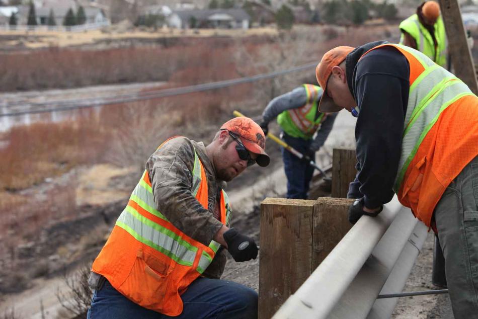 Maintenance crews are needed for winter employment through NDOT.