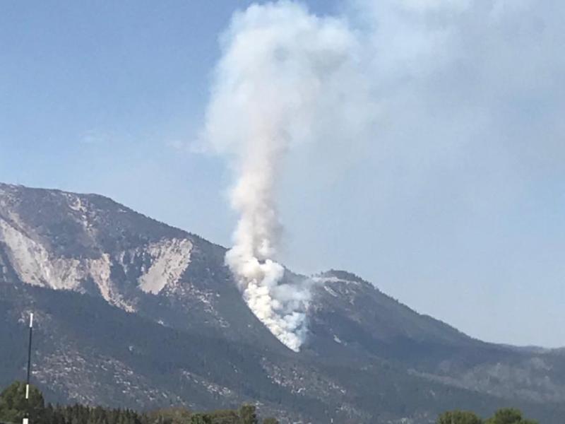 This photo was taken within the first hour of the Slide Fire. Photo by Elaine Quilici