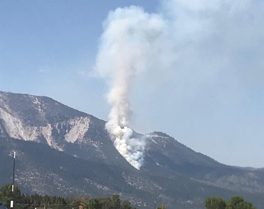 This photo was taken within the first hour of the Slide Fire. Photo by Elaine Quilici