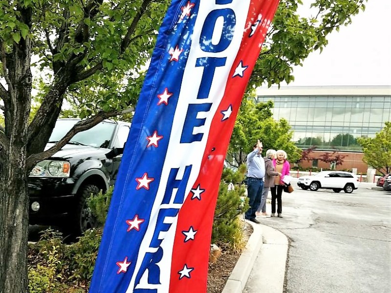 Photo by Brett Fisher. Early voting at the Carson City Courthouse.