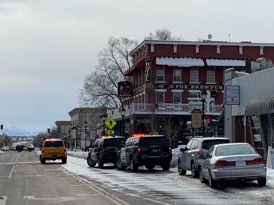 Traffic is closed on Carson Street due to smoke at the St. Charles Hotel. Photo by Kelsey Penrose